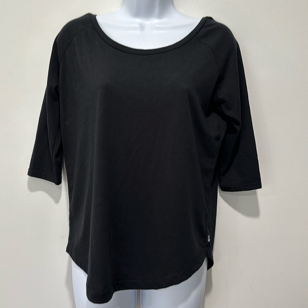 Fabletics scoop neck shirt
